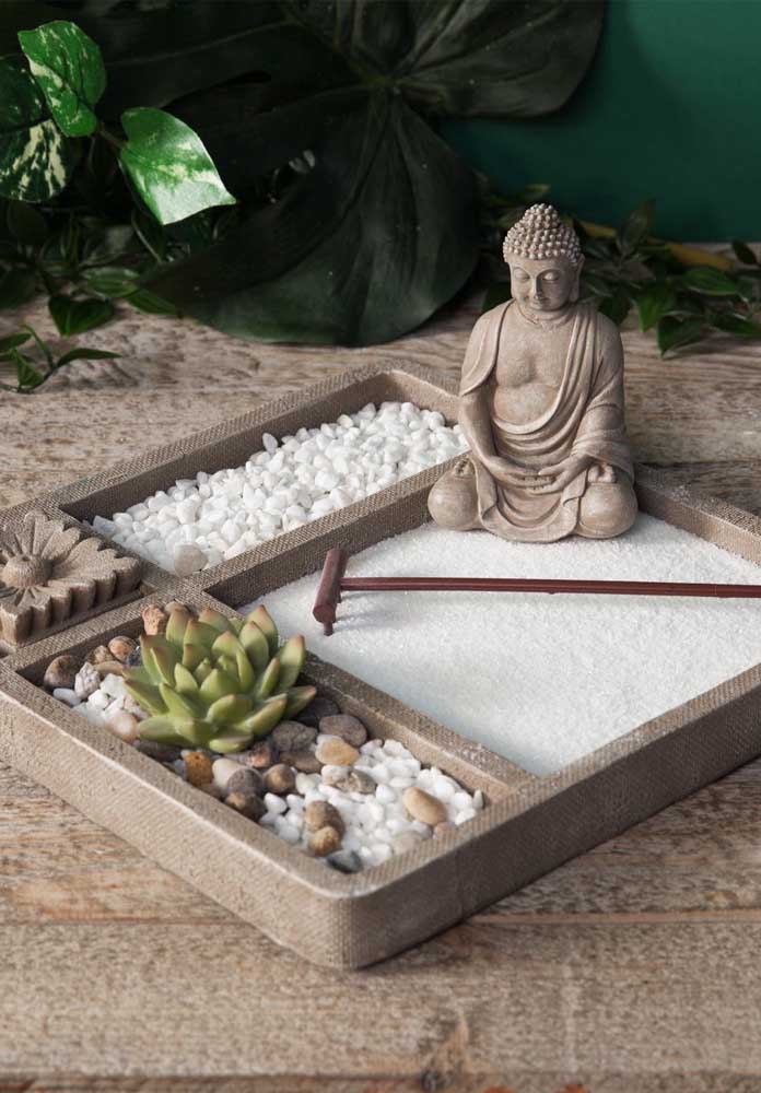 Mini jardin zen: simple, beau et remplissant parfaitement son rôle